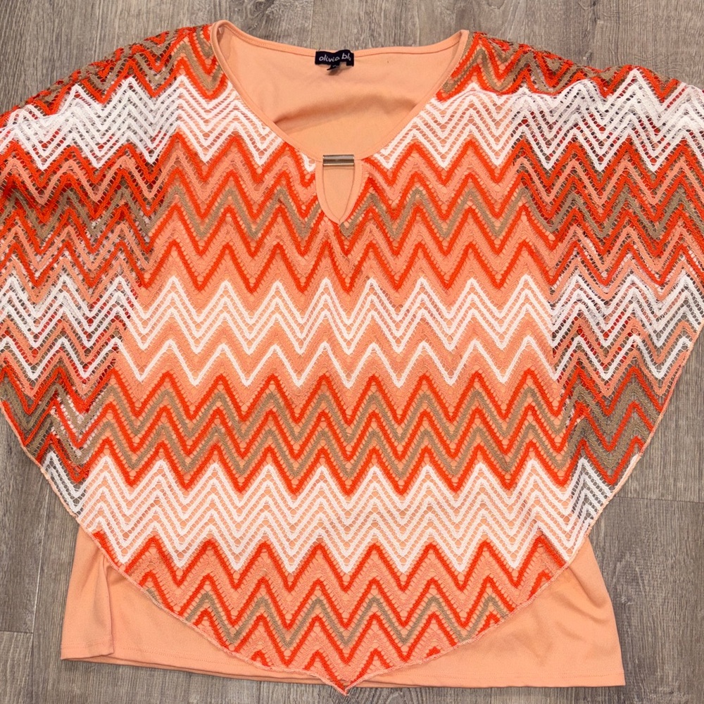Vibrant Chevron Pattern Poncho - image 1